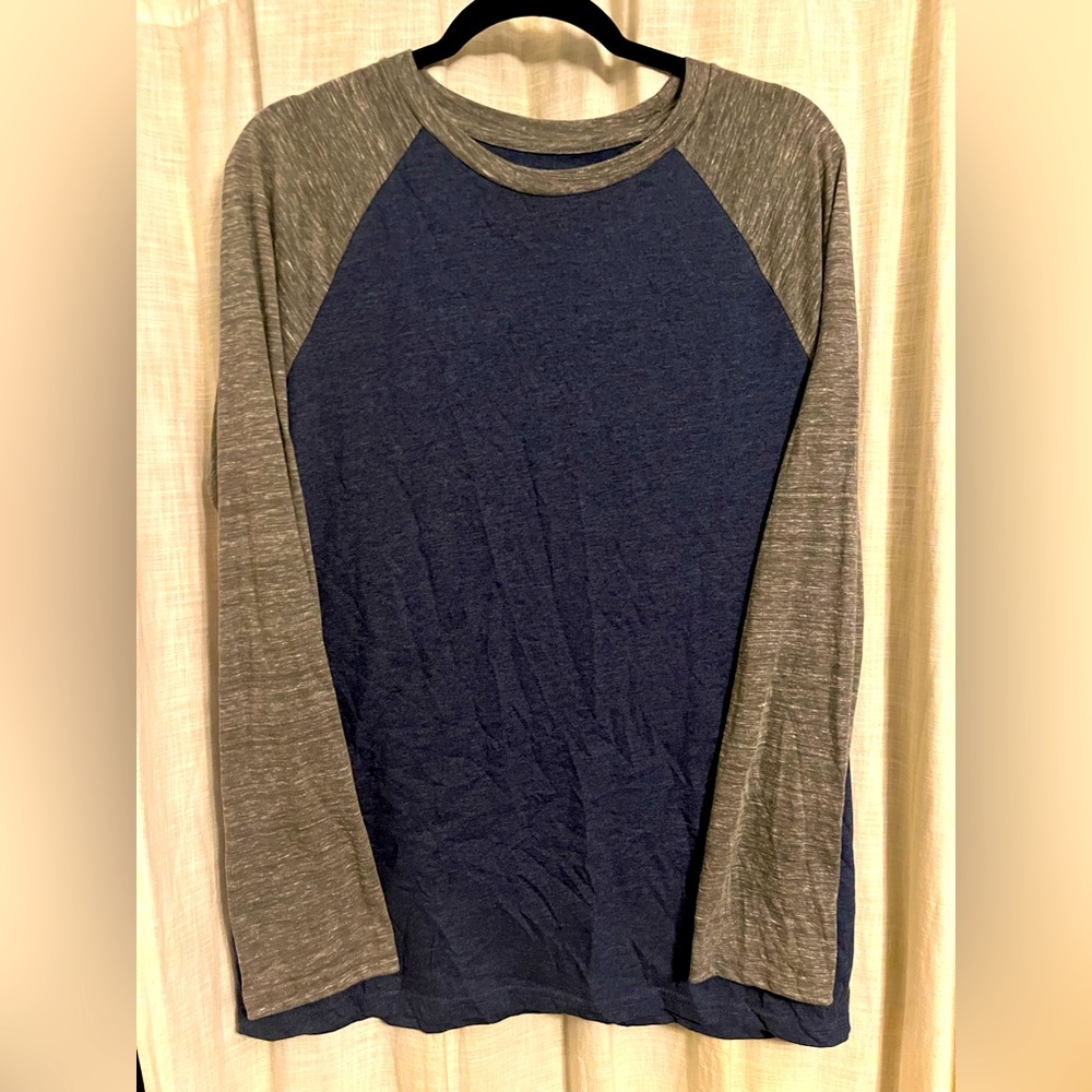 Urban Pipeline men’s size Large long sleeve t-shirt